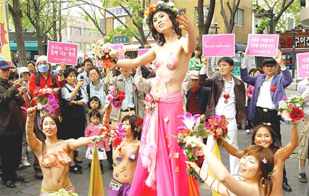 Raelians at Love Hug Festival in Seoul South Korea