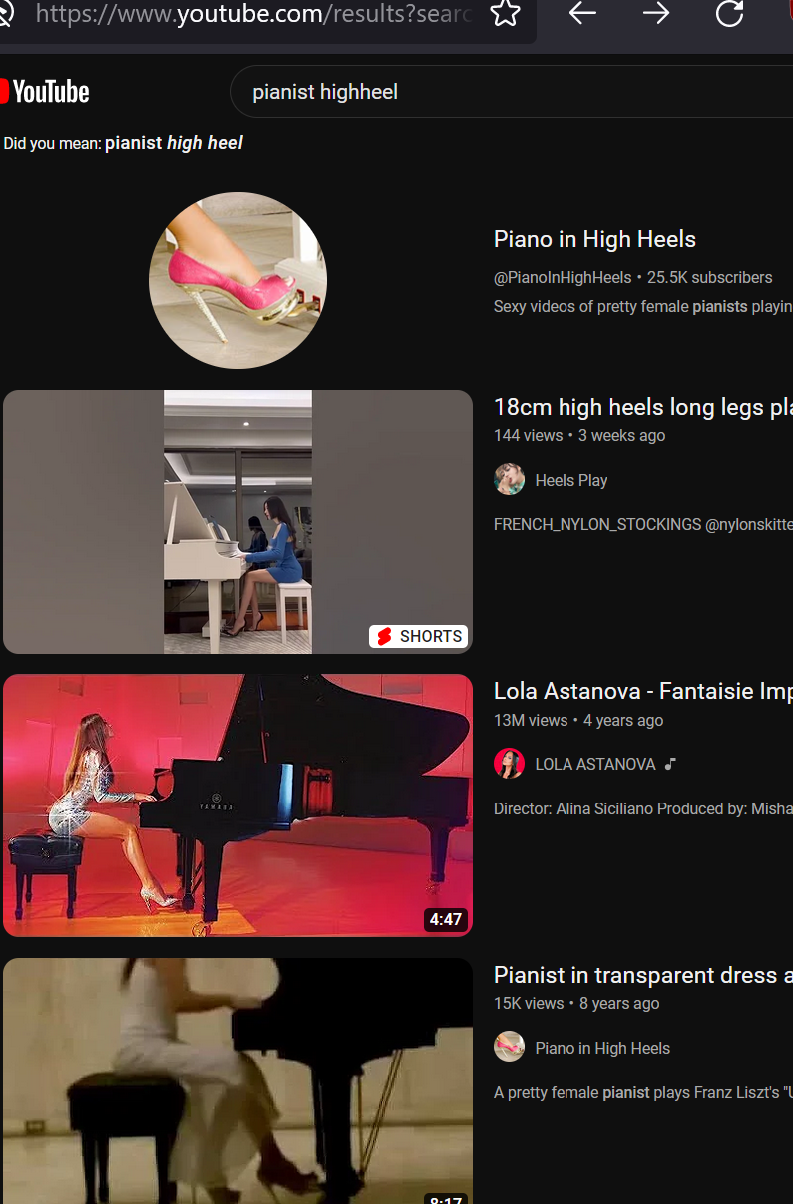 YouTube pianist high heels 2023-02-01