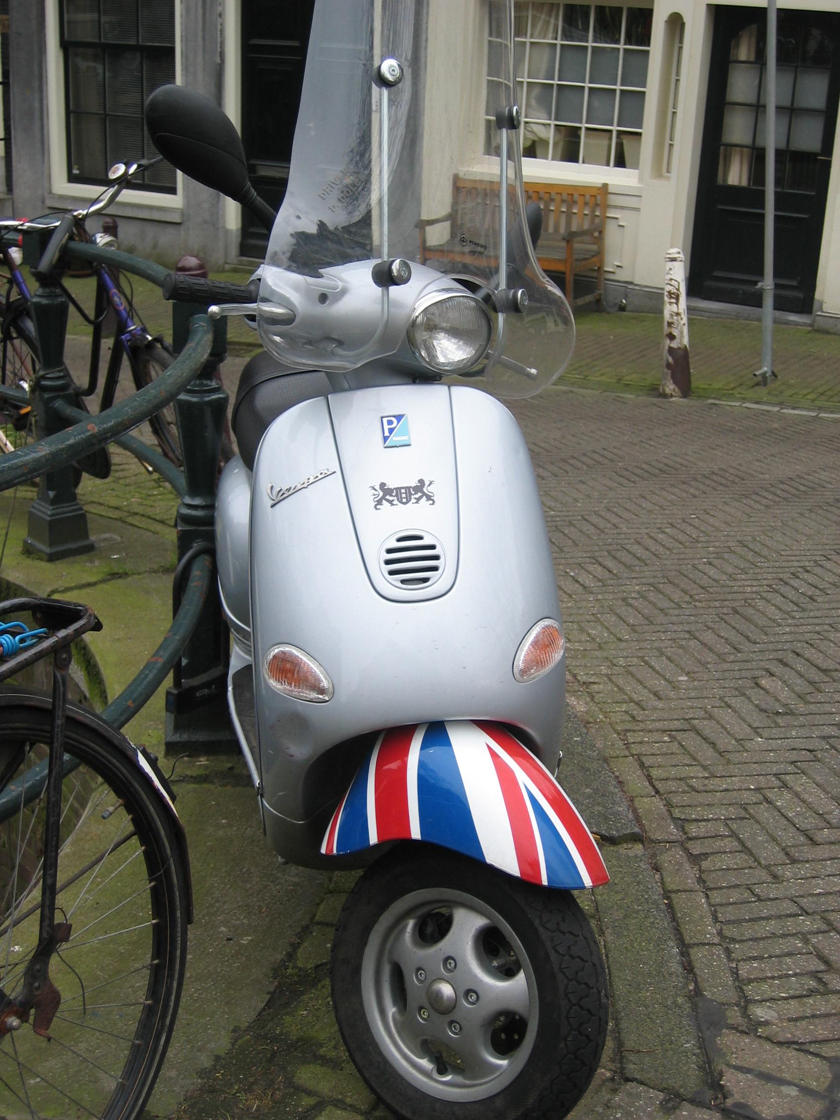 scooter Amsterdam 2005