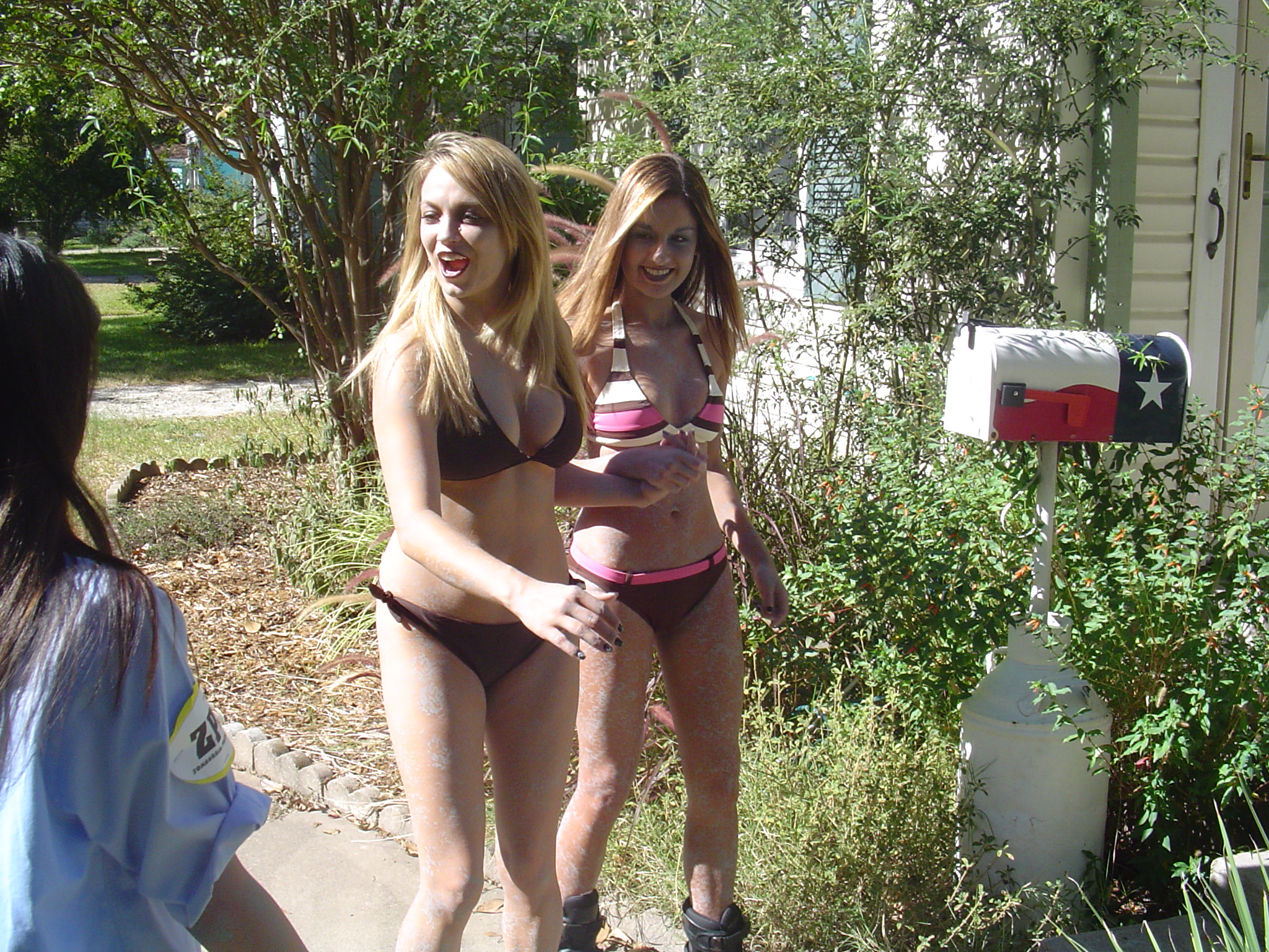 a zombie musical Junie Kim Bri