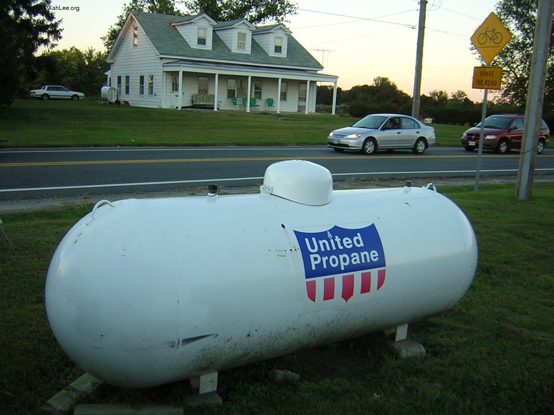 United Propane tank DSCN2462m