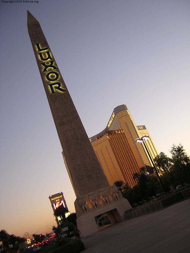 luxor obelisk