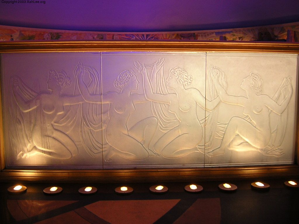 mgm lady pane2