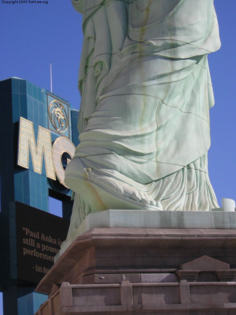 nyny sandal