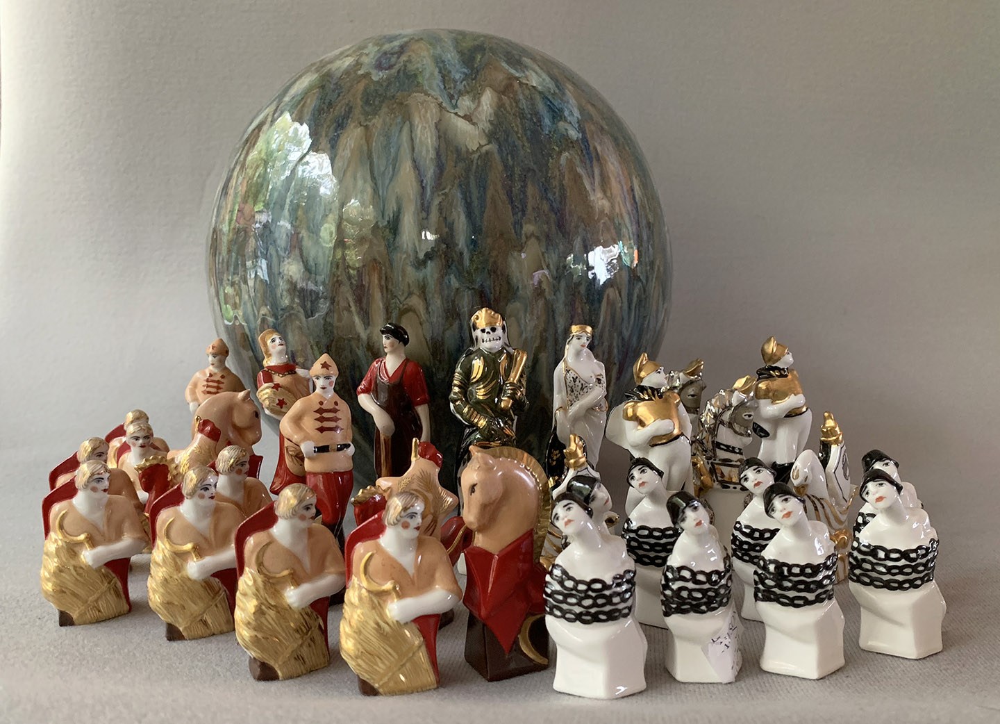 Capitalists vs Communists chess set 01ad1