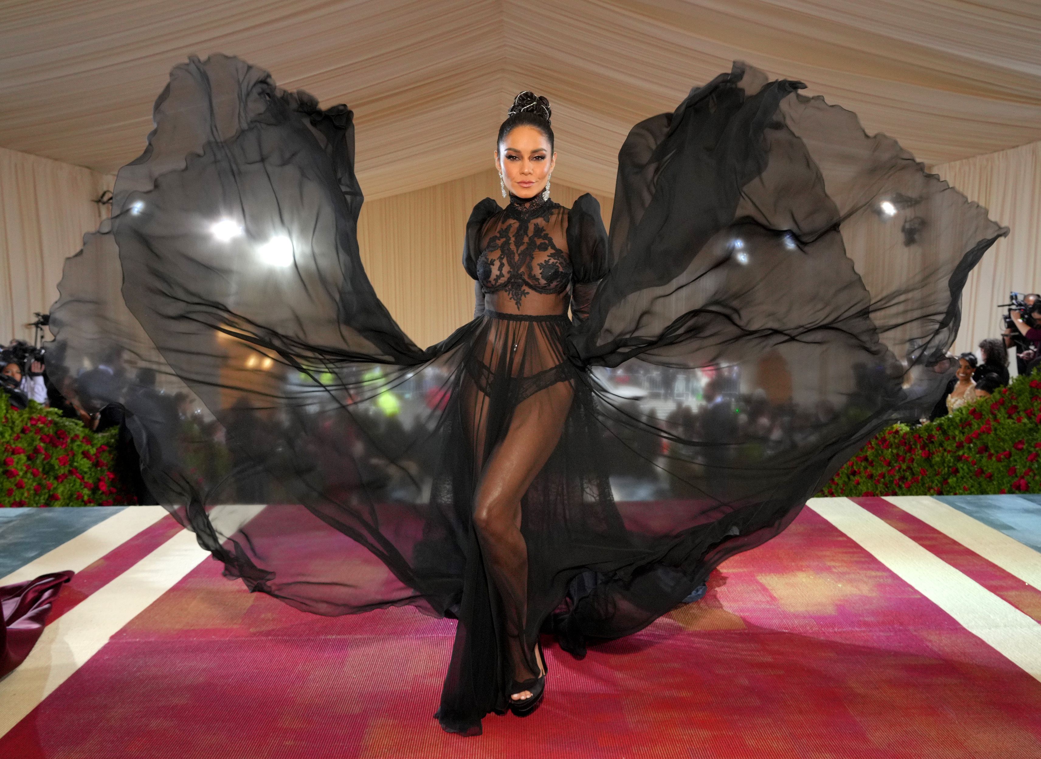 Vanessa Hudgens MetGala 2022