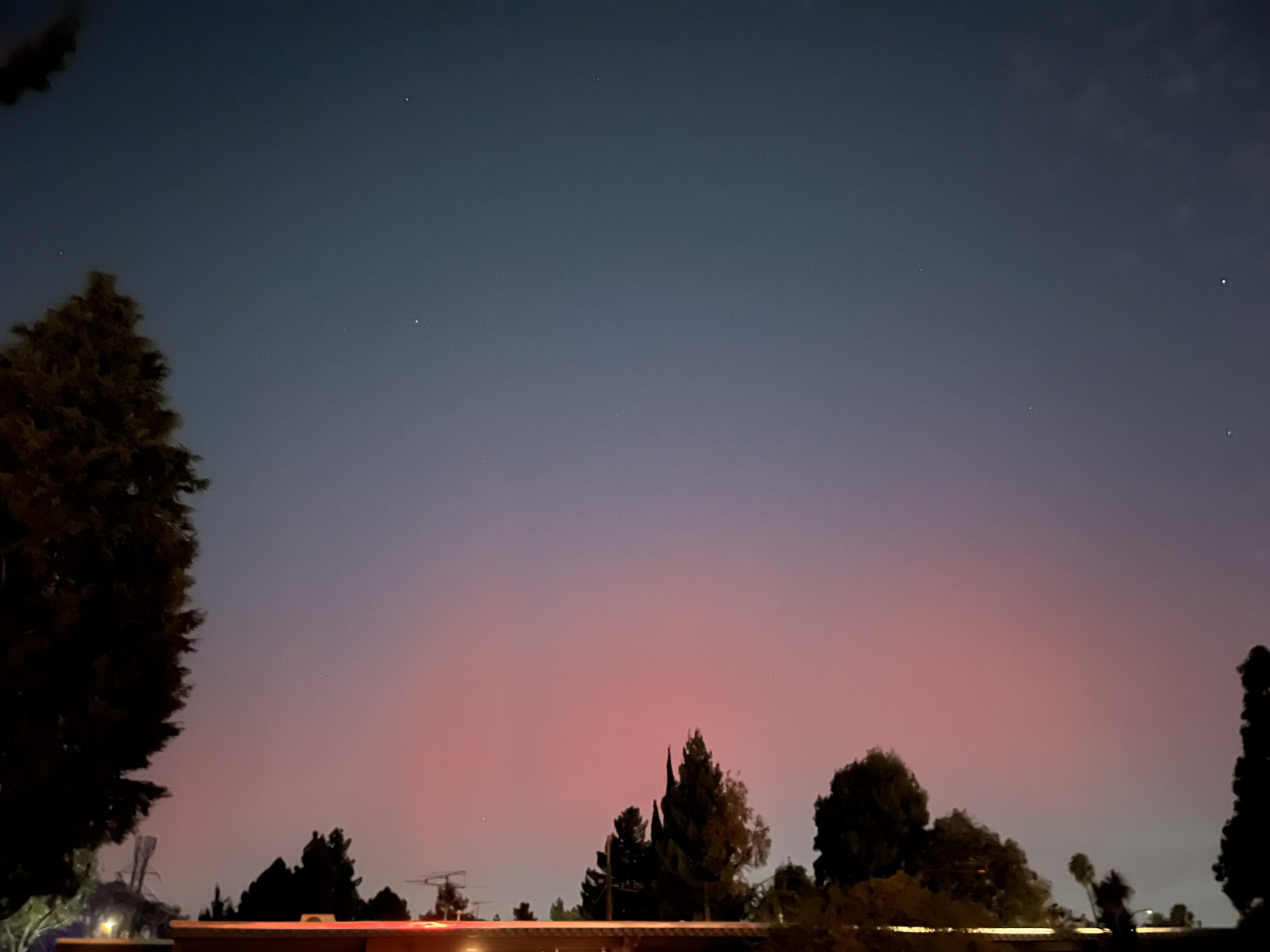 aurora 2025-11-11 204920-50