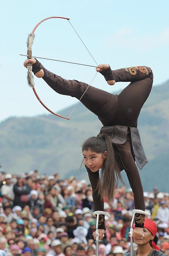 world normad games girl feet archery 2016-09