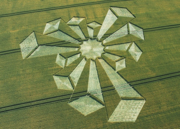 crop circle radiating bars