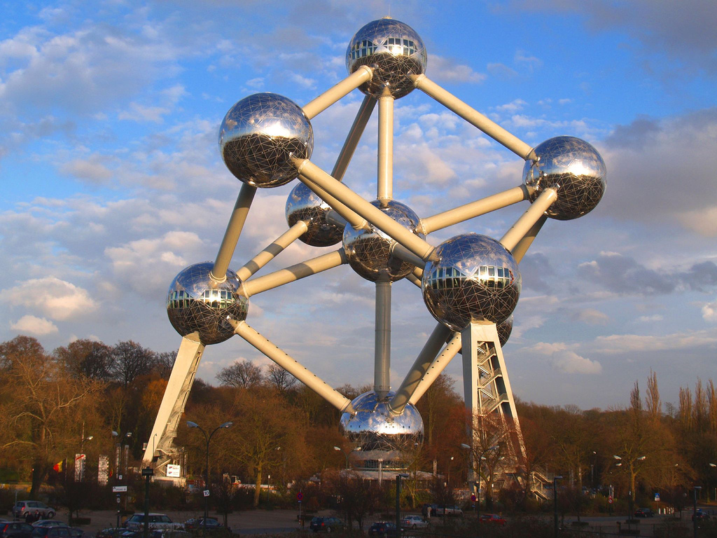 atomium 120946590 04e301adf7 b