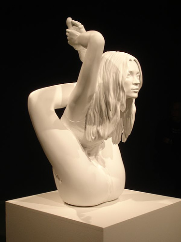 Kate Moss contortion scuplture